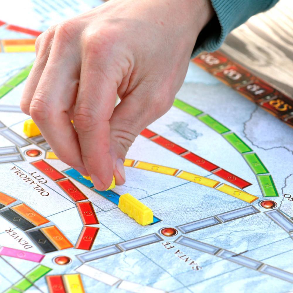 UP Kids playing board game